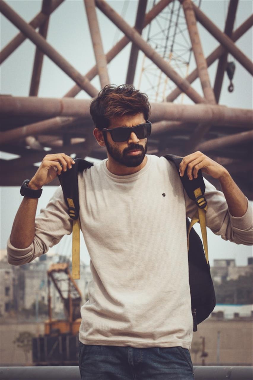 Skal du have en long sleeve t-shirt i garderoben? Læs videre for 3 gode grunde.